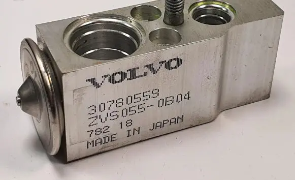Volvo XC90 Air conditioning (A/C) expansion valve 30780559
