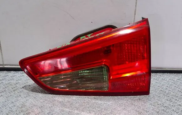 KIA Ceed Tailgate rear/tail lights 92404A23