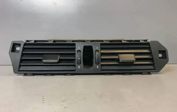 BMW 5 E60 E61 Dash center air vent grill 6910734 7009275 64226953618