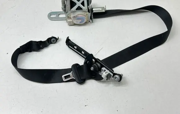 Dodge Durango III Front seatbelt P5XY26DX9AB T18K227554GA17