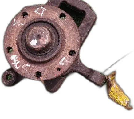 Mercedes-Benz Sprinter W901 W902 W903 W904 Rear wheel hub 9013320301
