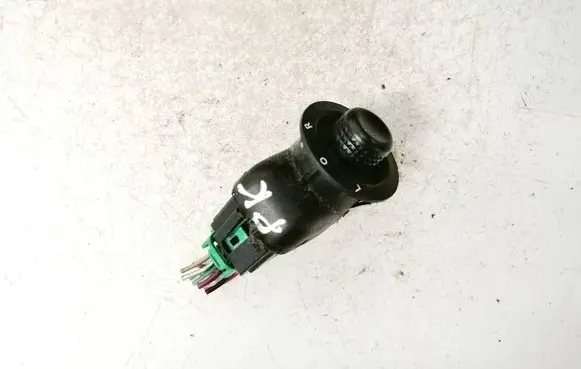 Jeep Grand Cherokee (WK) Wing mirror switch 04602789aa