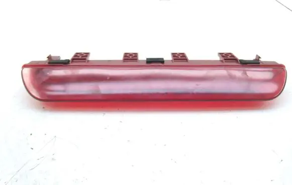 KIA Sportage Third/center stoplight