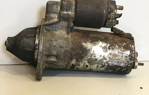 BMW 5 E34 Starter motor 0001108064