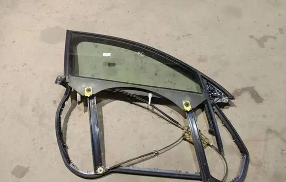 Audi A6 S6 C6 4F Front door window/glass frame 4F0837462D