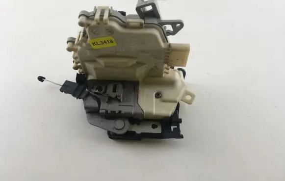 Seat Leon (1P) Front door lock 1P1837016B KL3418