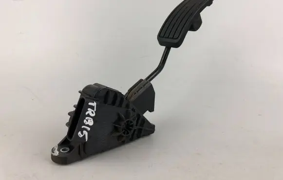 Subaru B9 Tribeca Accelerator throttle pedal 36010XA000