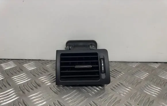 Mercedes-Benz C W204 Dashboard side air vent grill/cover trim A2048301354