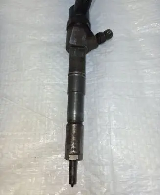 Opel Astra J Fuel injector 0445110423
