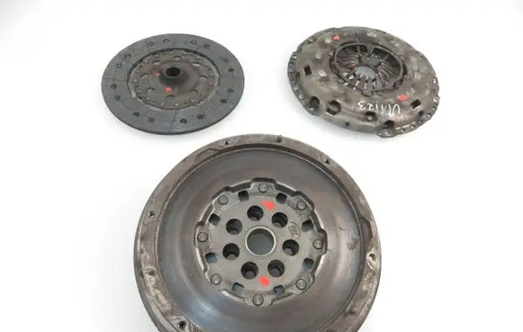 Mitsubishi ASX Dual mass flywheel L030240G7700