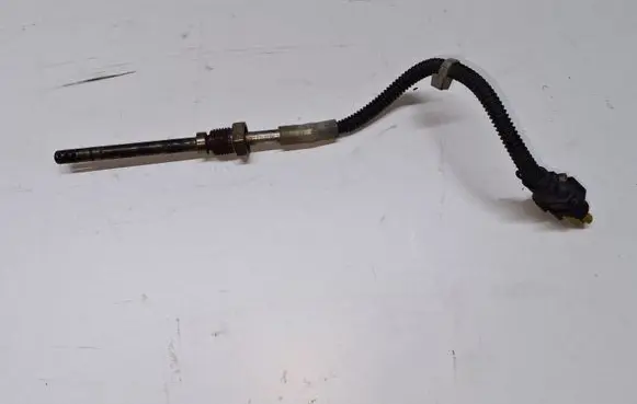 Mercedes-Benz C W204 Exhaust gas temperature sensor A0019050700