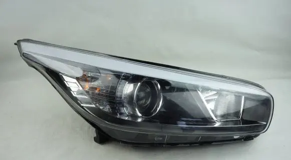 KIA Ceed Headlight/headlamp A292104320 A292102330