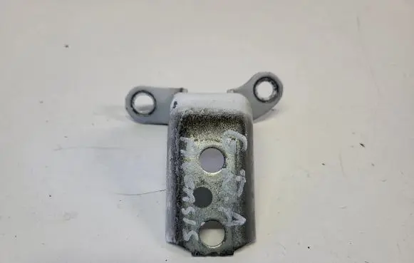 Toyota Avensis T270 Rear door lower hinge