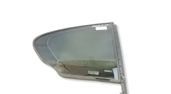 BMW M5 Rear vent window glass 7311246 51357311246
