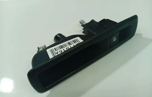 Renault Fluence Electric window control switch 8295000004R