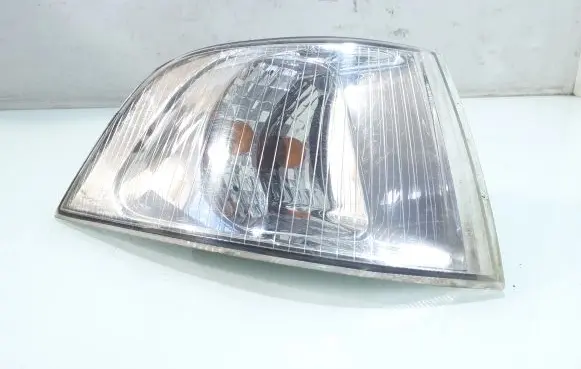 Volvo S40, V40 Front indicator light 11281710