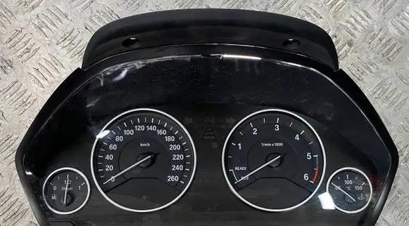 BMW 3 F30 F35 F31 Speedometer (instrument cluster) 9232895 900001765