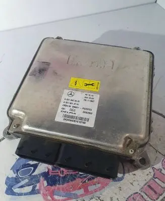 Mercedes-Benz C W204 Engine control unit/module A6519005901 28303052 A6519013701