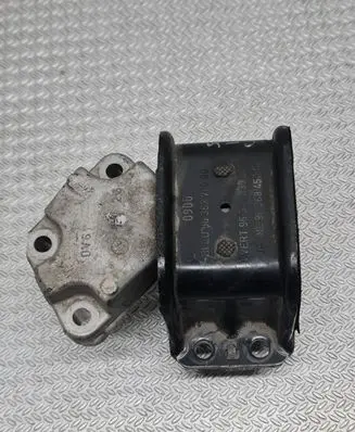 Citroen C4 I Picasso Engine mount bracket 9636845880 9636270080 9636583980