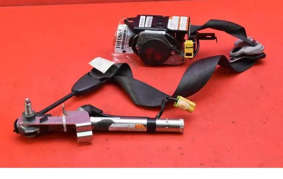 Honda CR-V Front seatbelt A81450SWWG0