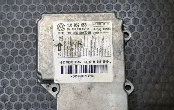 Audi Q7 4L Airbag control unit/module 4L0959655 4L0910655B 5WK43419