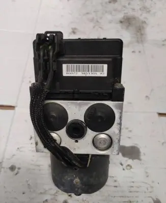 Mazda MX-5 NB Miata ABS Pump N068437A0 11000031210