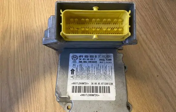 Audi A6 S6 C6 4F Airbag control unit/module 4F0959655B 4F0910655E