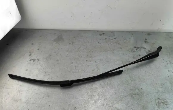Renault Zoe Front wiper blade arm 288818848R