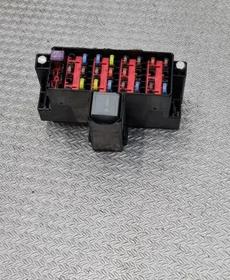 Ford Fiesta Fuse module 8V5T14A005HCF