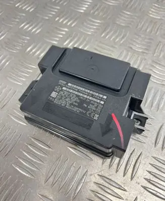 Jeep Cherokee Keyless (KESSY) go control unit/module P68272745AE 39754J T1N261670496