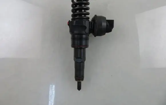 Audi A4 S4 B6 8E 8H Fuel injector 0414720037 038130073AJ
