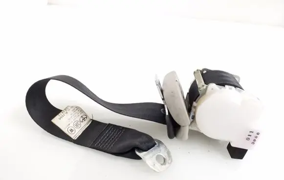 Toyota Corolla Verso AR10 Third row seat belt 