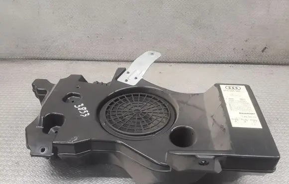 Audi A3 S3 A3 Sportback 8P Subwoofer speaker 8P4035382