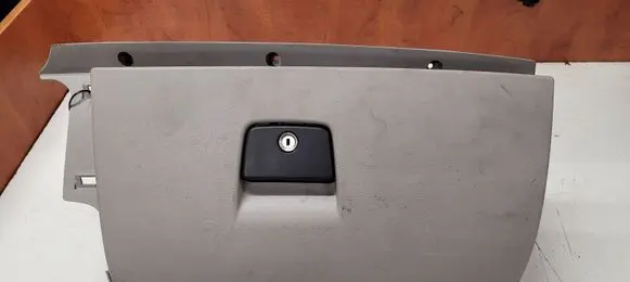 Volvo V50 Glove box 8626141