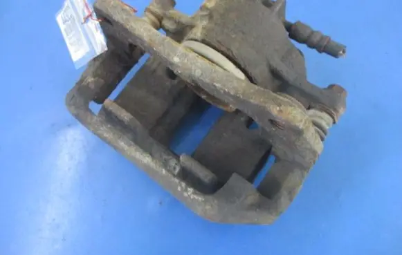 Mitsubishi Space Star Front brake caliper