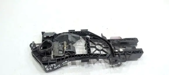 Volkswagen PASSAT B7 Rear door exterior handle/bracket 3C0837885J
