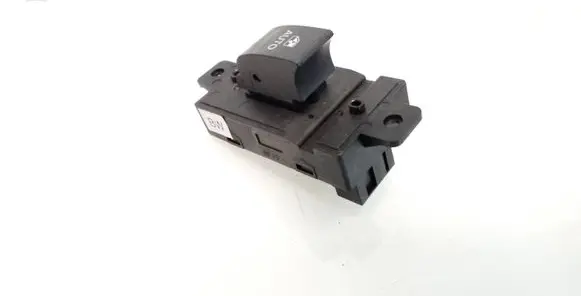 Opel Antara Electric window control switch