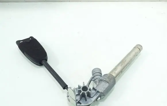 Opel Corsa E Front seatbelt buckle 365554265