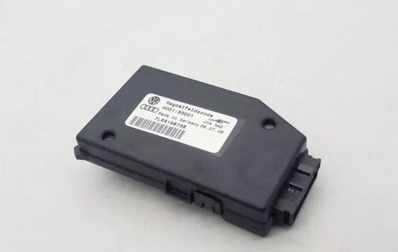 Volkswagen Touareg I Other control units/modules 7L6919879B