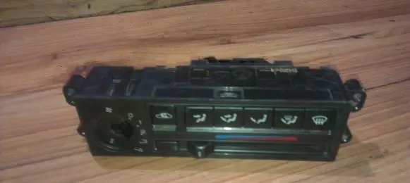 Nissan Primera Climate control unit