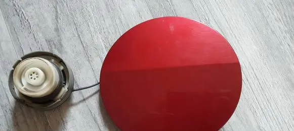 Toyota Corolla Verso AR10 Fuel tank cap 