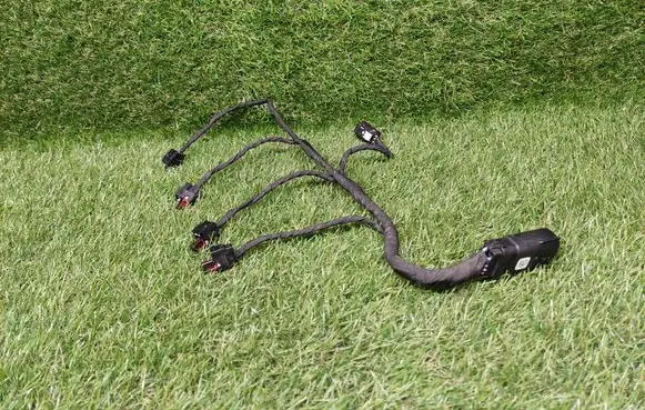 Chevrolet Cruze II Fuel injector wires 12658200