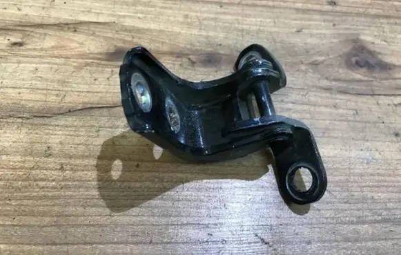 Honda Jazz Rear door lower hinge es0318c