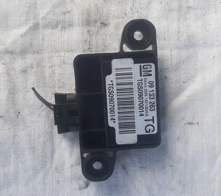 Opel Zafira A Airbag deployment crash/impact sensor 09133263 5WK42856 TGS09070014