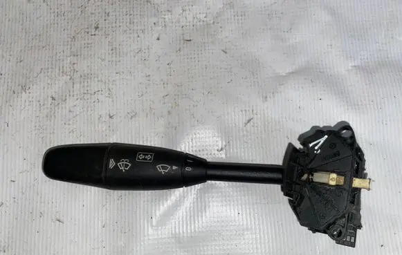 Mercedes-Benz E W211 Indicator stalk a1715402245 1715402245