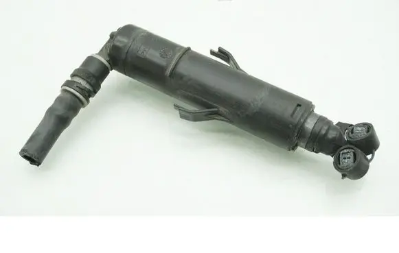 Windshield washer spray nozzle