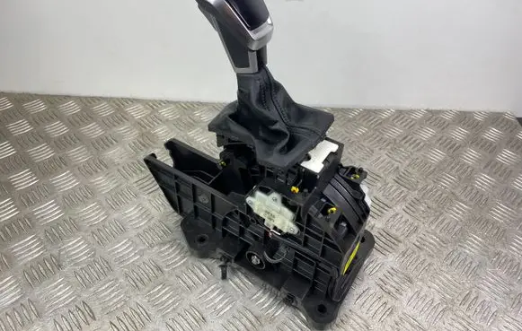 SsangYong Korando Gear shifter/selector P3870083648