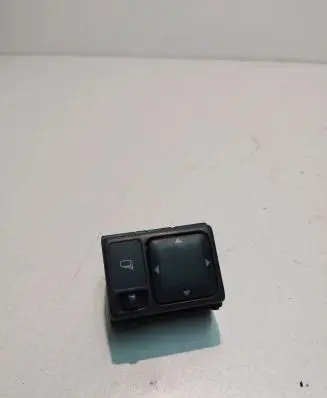 Nissan X-Trail T30 Wing mirror switch 050129