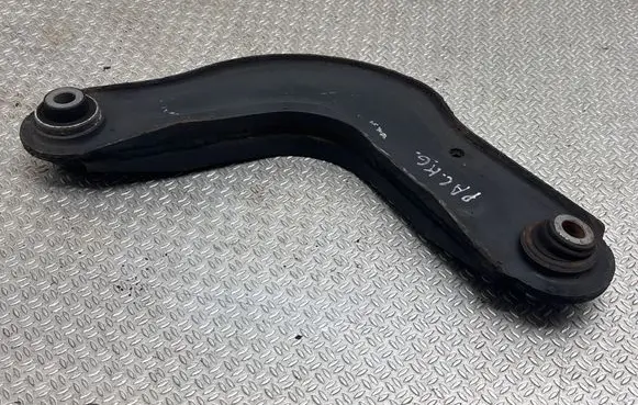 Chrysler Pacifica Rear control arm 68235367A