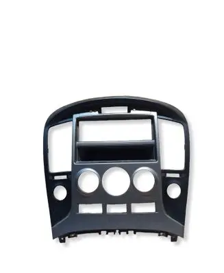Hyundai H-1, Starex, Satellite Radio/GPS head unit trim U0629648